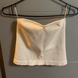 Thick knit strapless top